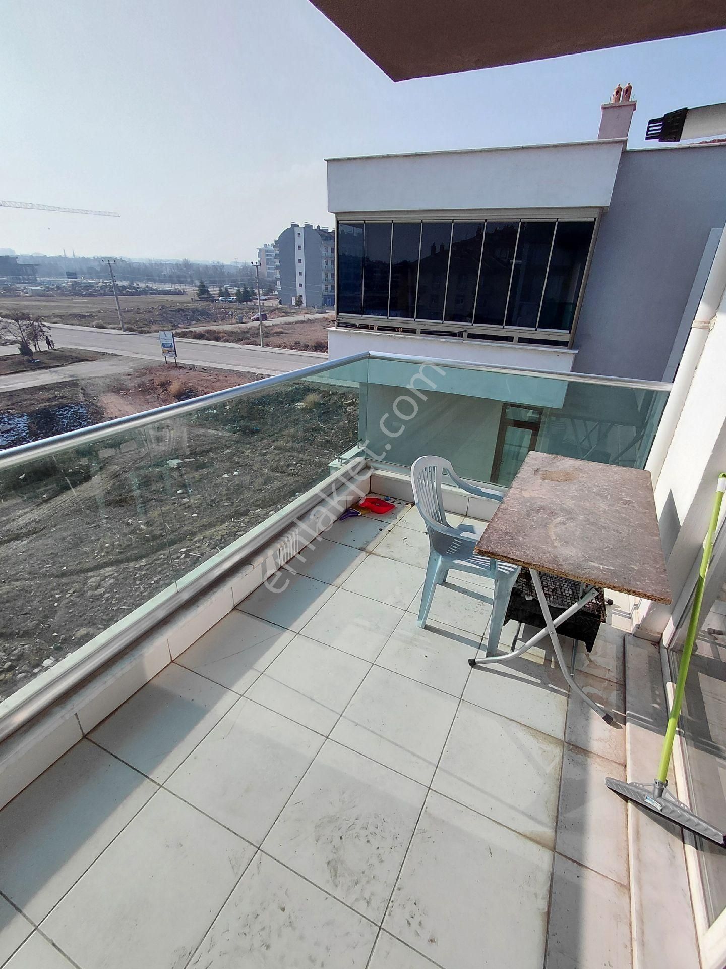 Emrah Çiftci'den Selçuklu Sancak Mah. Tramvay Hattı Yanı Eşyalı Kiralık 1+1 Daire - Görsel 10