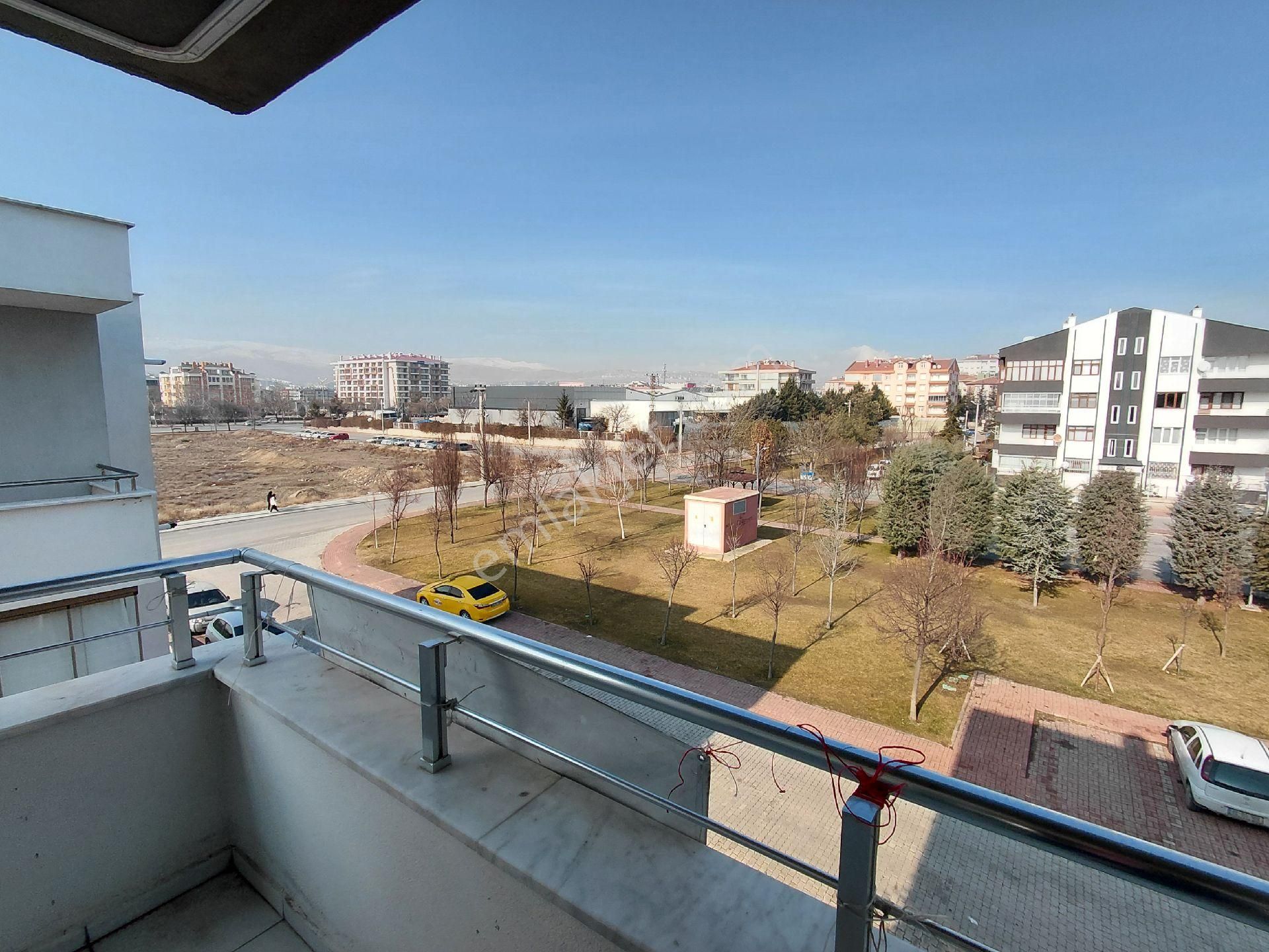 Emrah Çiftci'den Selçuklu Sancak Mah. Tramvay Hattı Yanı Eşyalı Kiralık 1+1 Daire - Görsel 15