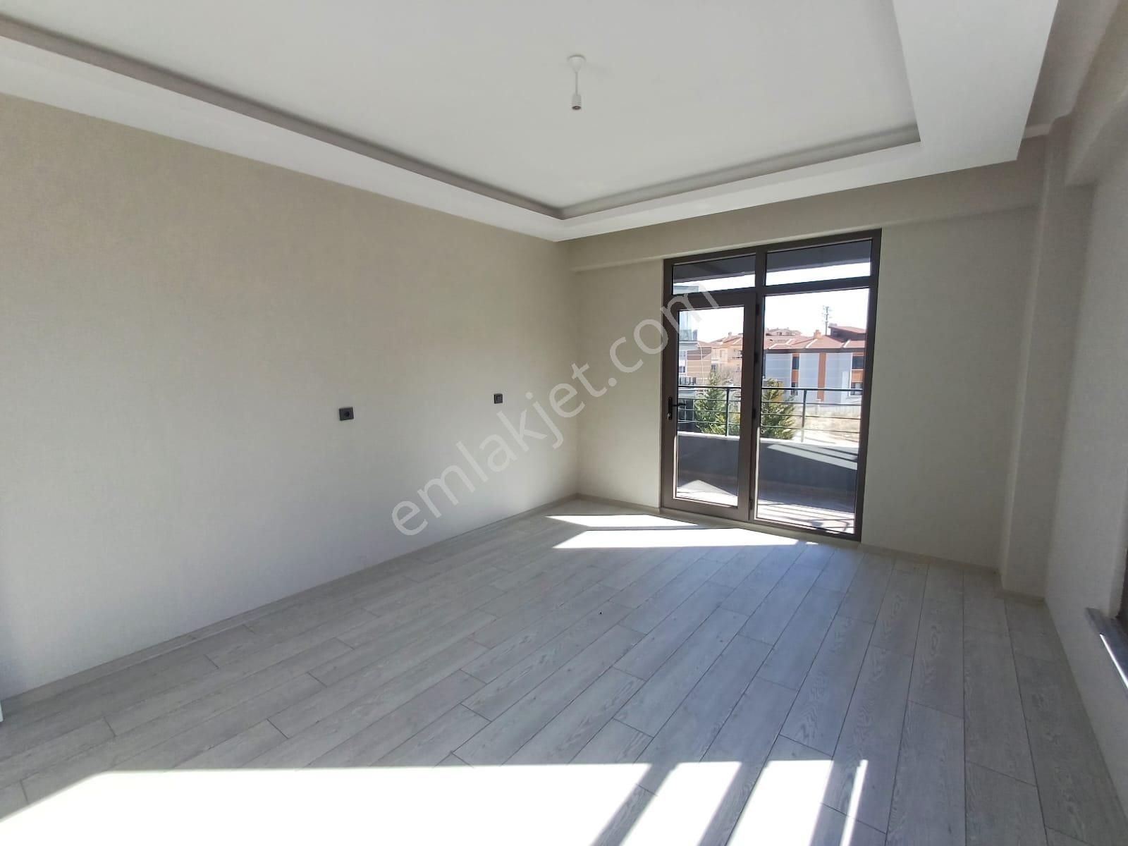 Emrah Çiftci'den Selçuklu Selahaddin Eyyubi Mah.ahmet Yesevi Cad. Yanı Satılık 2+1 Daire - Görsel 9