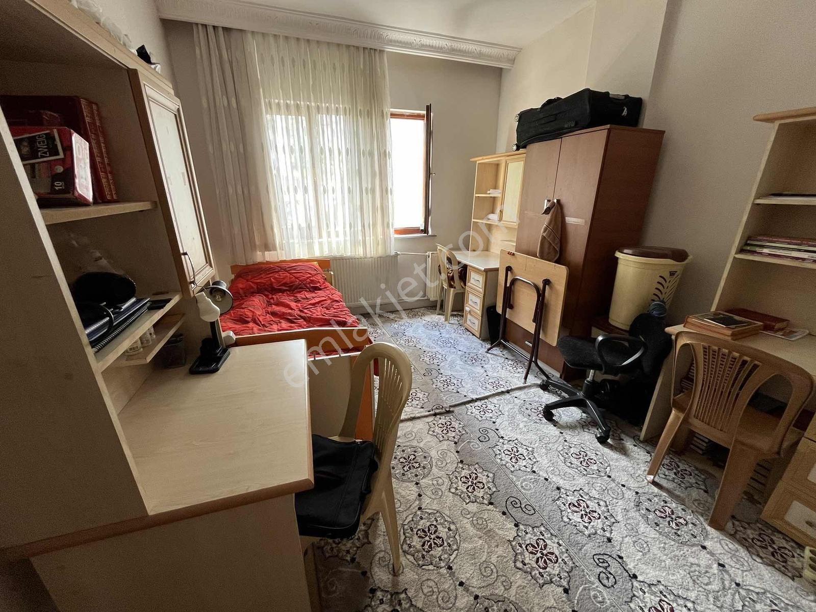 Riva Gymdn 2 Nolu Beşirlide Sahile 3 Dk Mesafede 4+1 - Görsel 15