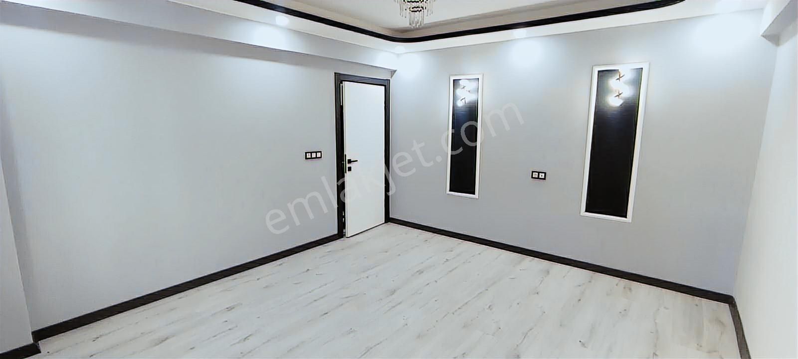 Doğan Yıldız'dan 2+1 Merkezi Konum & Hamamlı Daire