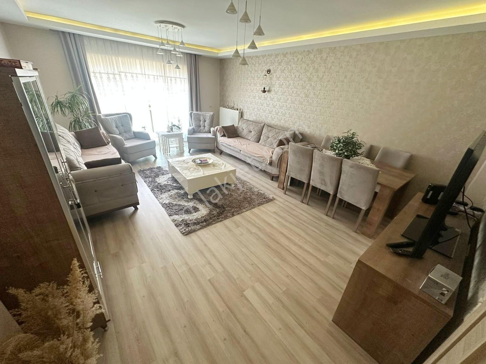 Pamuklarda Manzaralı Teras Balkonlu 3+1 190m2 Fırsat Site Daire - Görsel 9