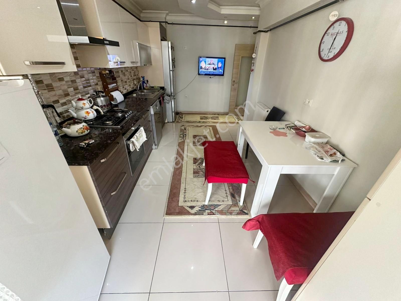 Pamuklarda Manzaralı Teras Balkonlu 3+1 190m2 Fırsat Site Daire - Görsel 3