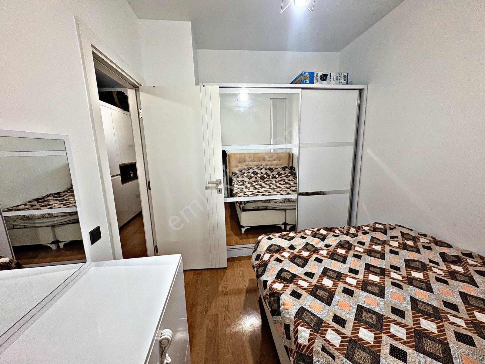 Beylikdüzü'nde Site İçerisinde Eşyalı Satılık 1+1 Daire - Görsel 23
