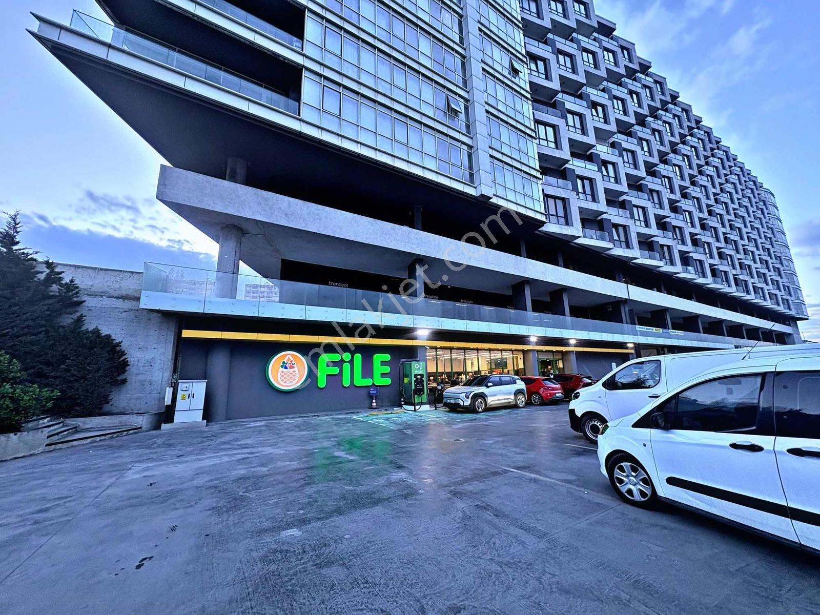 Beylikdüzü'nde Site İçerisinde Eşyalı Satılık 1+1 Daire - Görsel 10