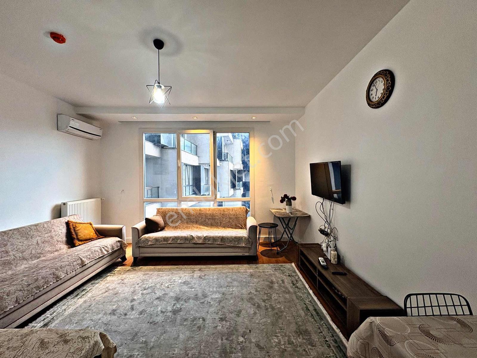 Beylikdüzü'nde Site İçerisinde Eşyalı Satılık 1+1 Daire - Görsel 14