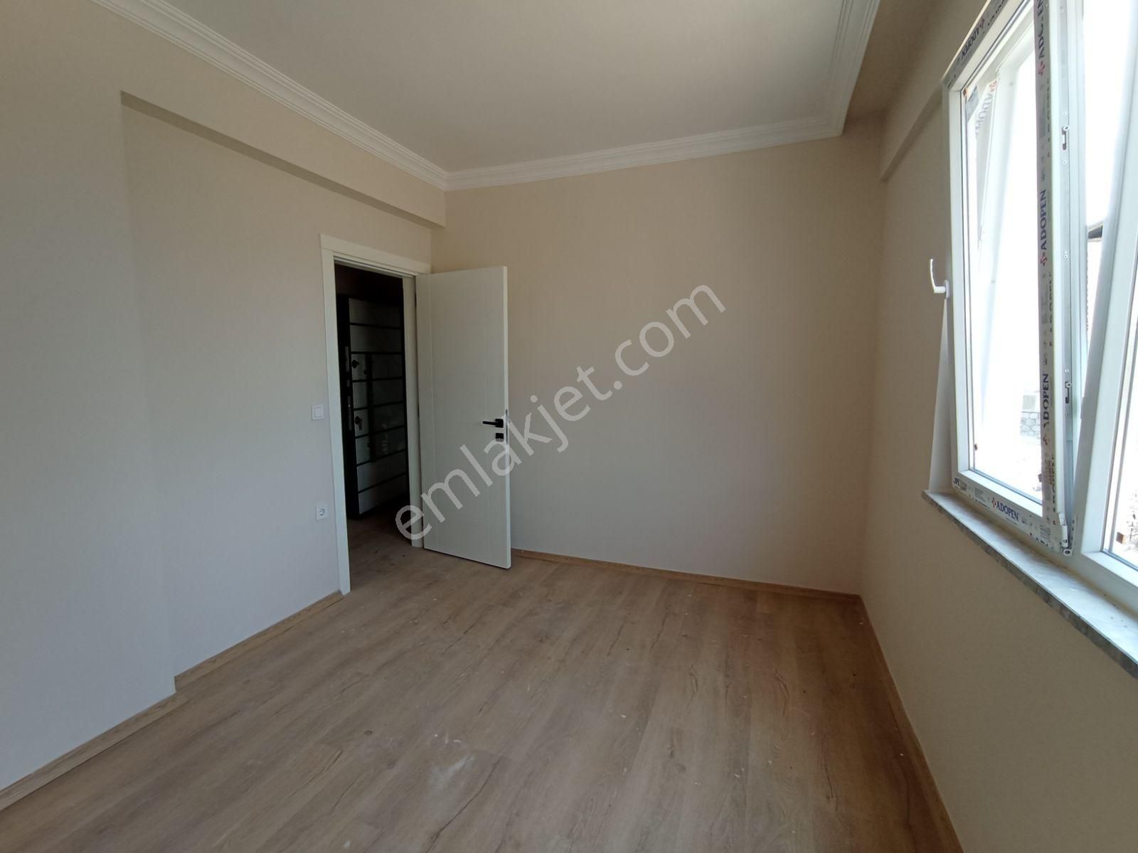 Çiğdem Emlak'tan Ortaca'da Satılık Havuzlu 1+1 Daire - Görsel 8