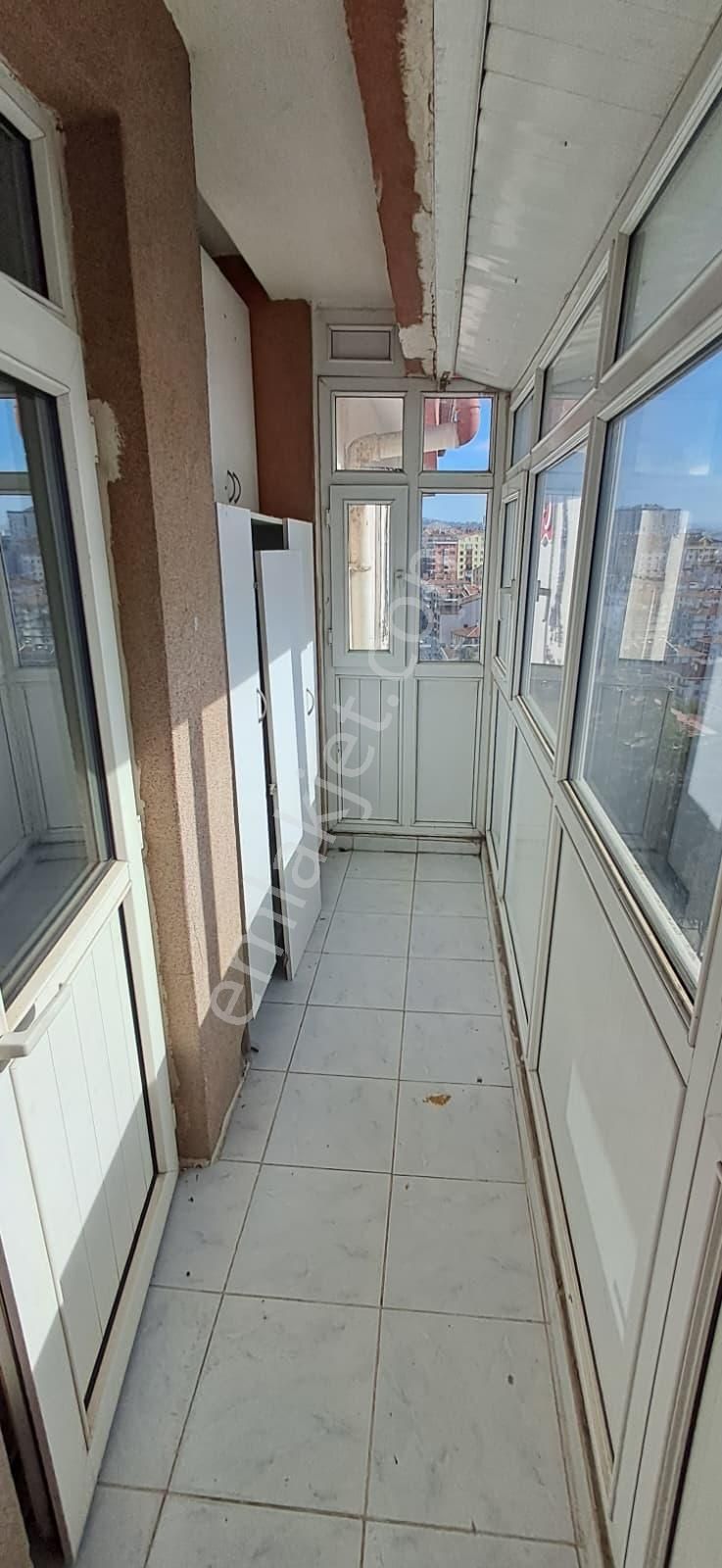 Bağlarbaşında 3+1 Katta Manzaralı Daire - Görsel 13