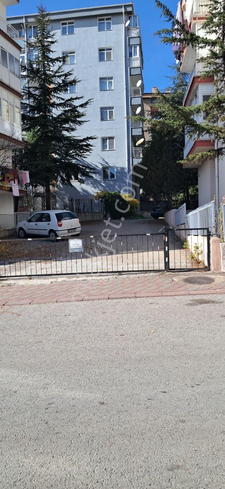 Bağlarbaşında 3+1 Katta Manzaralı Daire - Görsel 26