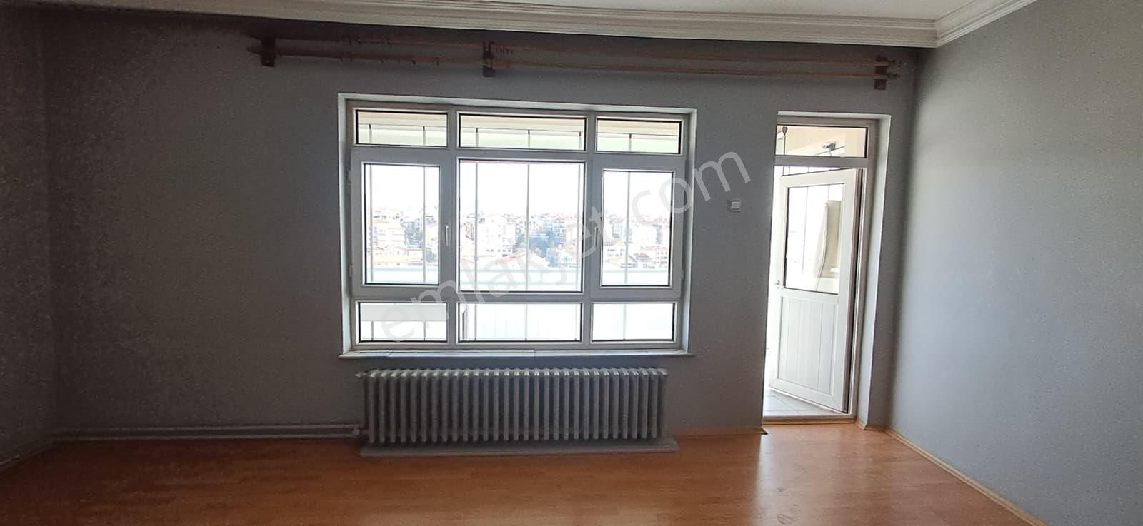 Bağlarbaşında 3+1 Katta Manzaralı Daire - Görsel 20