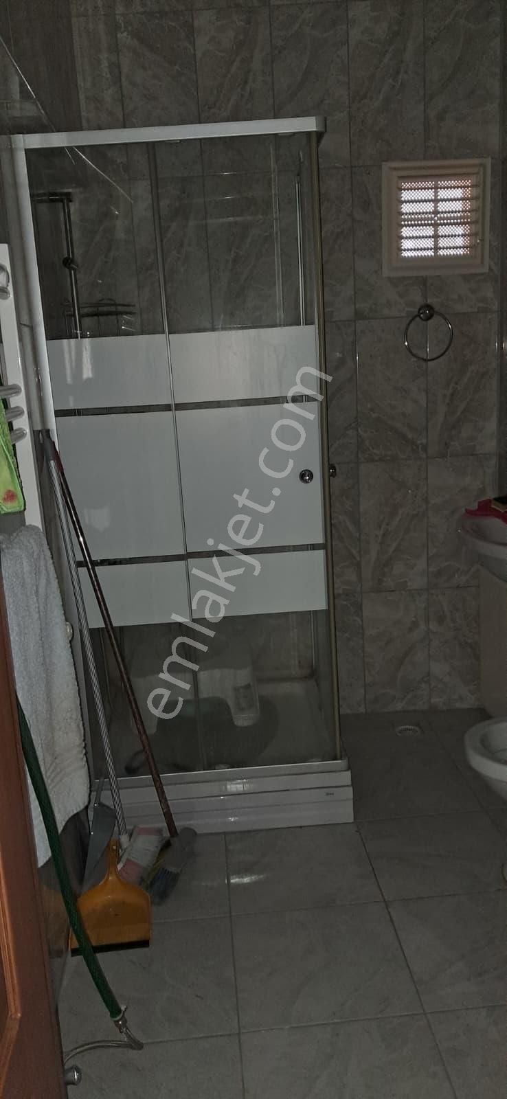 Bağlarbaşında 3+1 Katta Manzaralı Daire - Görsel 11