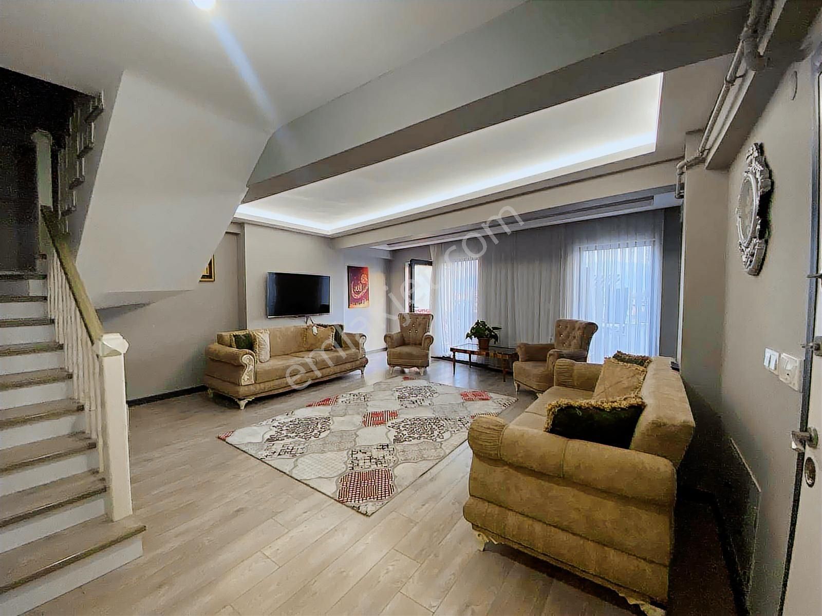 Remax Leon Emek Te Ferah Ve Kullanışlı 3+1 Satılık Dubleks Daire