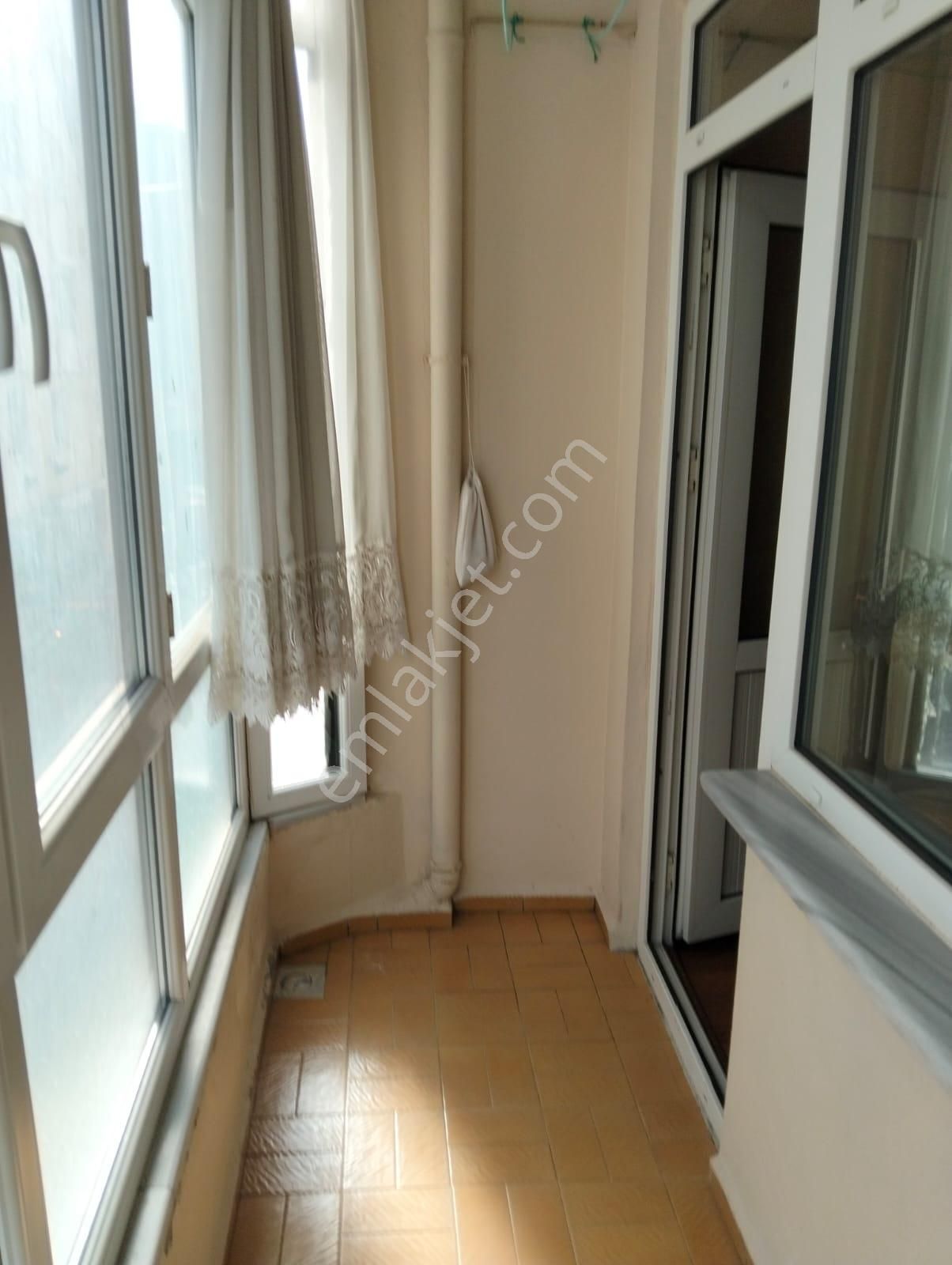 Silivri Merkezde Satılık 3+1 Fırsat Daire İskanlı 120 Metrekare - Görsel 4