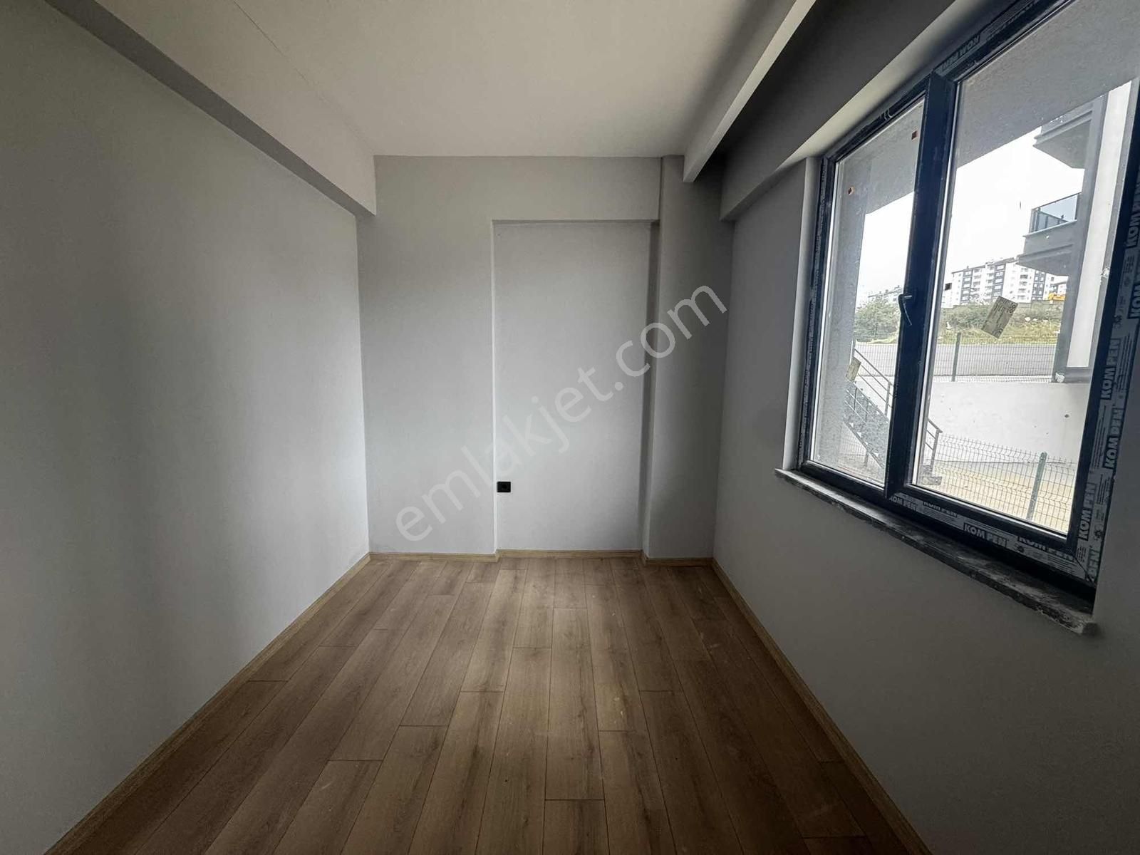 Büyükoyumca Sıfır, Yüksek Giriş-balkonlu-krediye Uygun 1+1 - Görsel 3