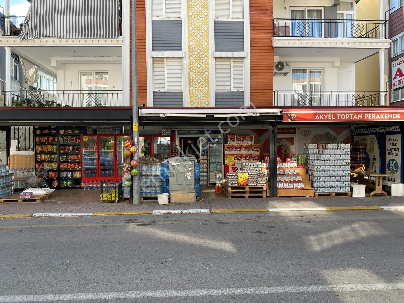 Acill Kepez Emek Mahallesinde Devren Kiralık Market 270 M2