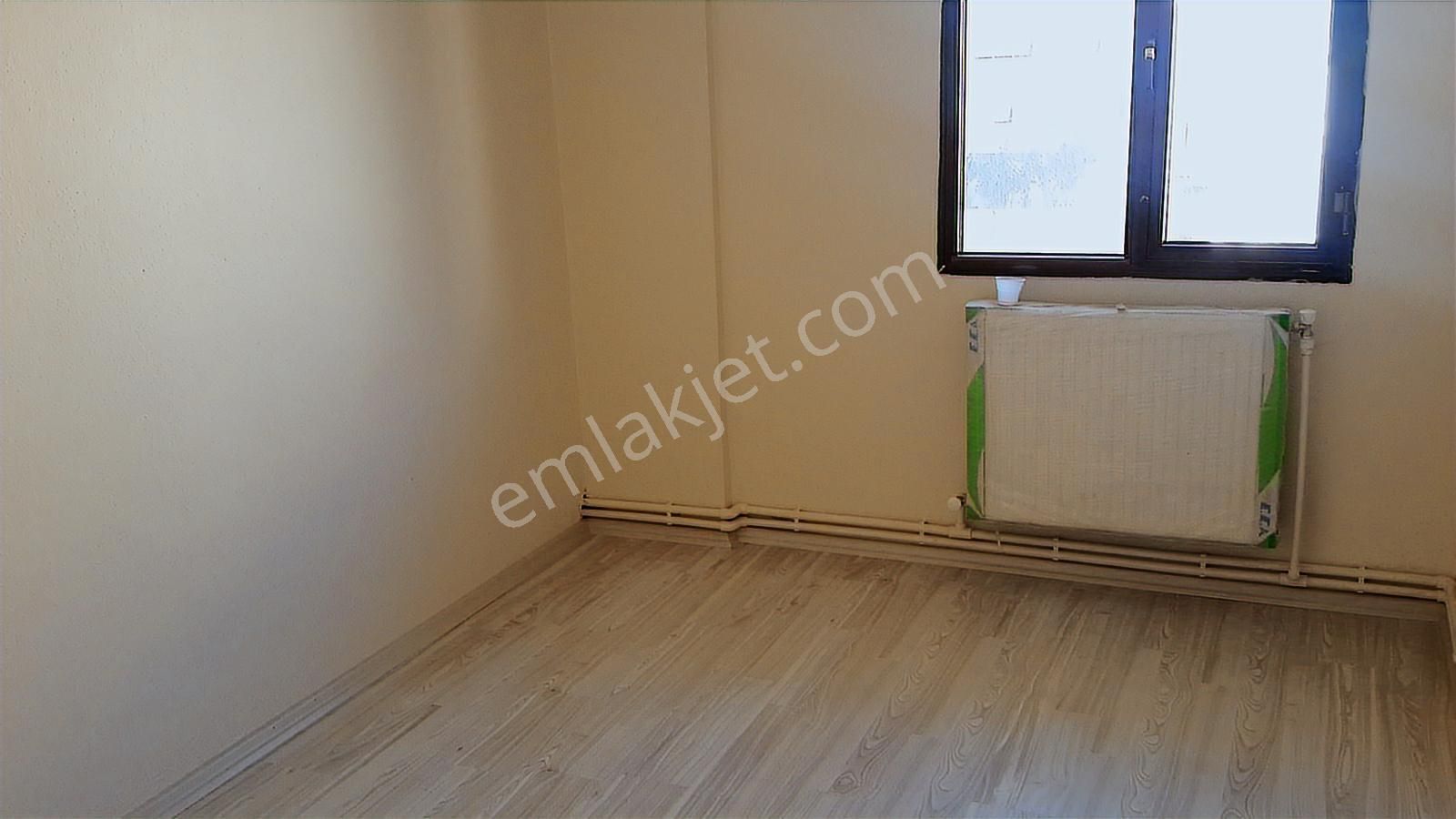 Ataşehir De Doğalgazlı Ara Kat Yapılı Kiralık Daire - Görsel 2