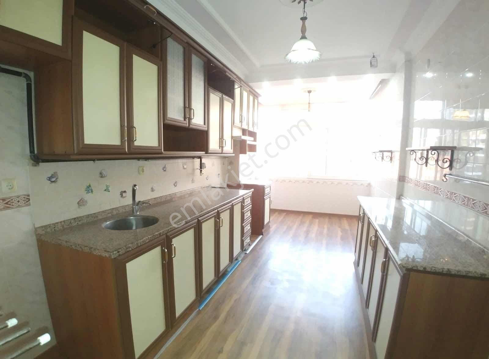 Süleyman Demirel Bulvar Üzeri Kombili Parkeli 3+1 K.m. 185 M2 - Görsel 22