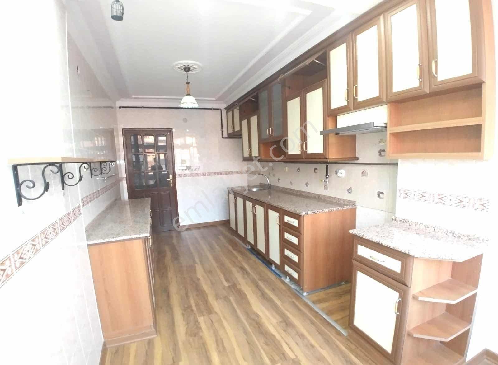 Süleyman Demirel Bulvar Üzeri Kombili Parkeli 3+1 K.m. 185 M2 - Görsel 13