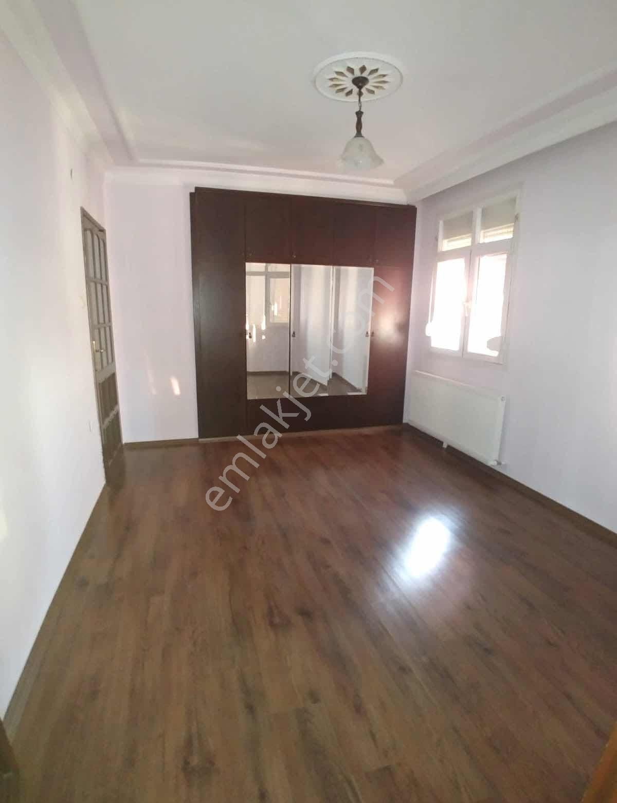 Süleyman Demirel Bulvar Üzeri Kombili Parkeli 3+1 K.m. 185 M2 - Görsel 7