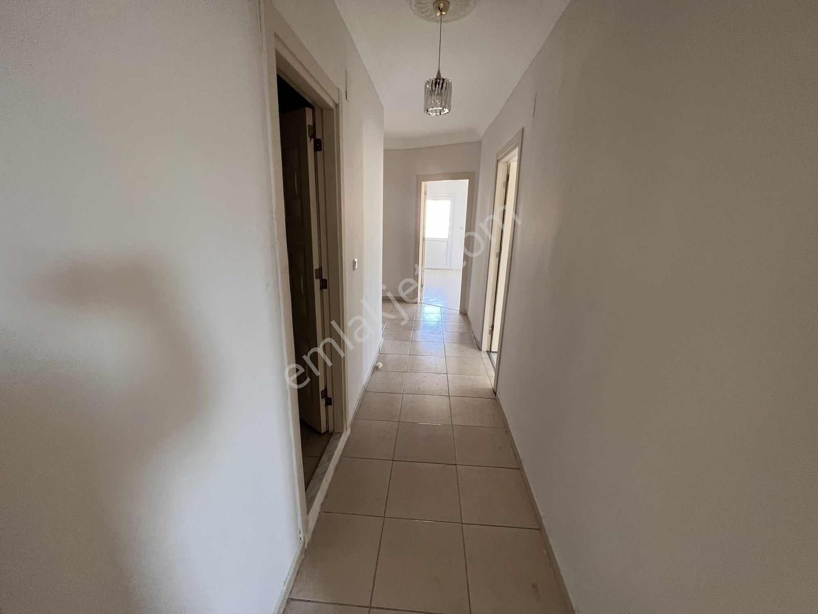 Kıyıboyu Toki Yanı Cadde Üstü 2+1 Kapalı Mutfak 10 Yaş 120 M2 - Görsel 35