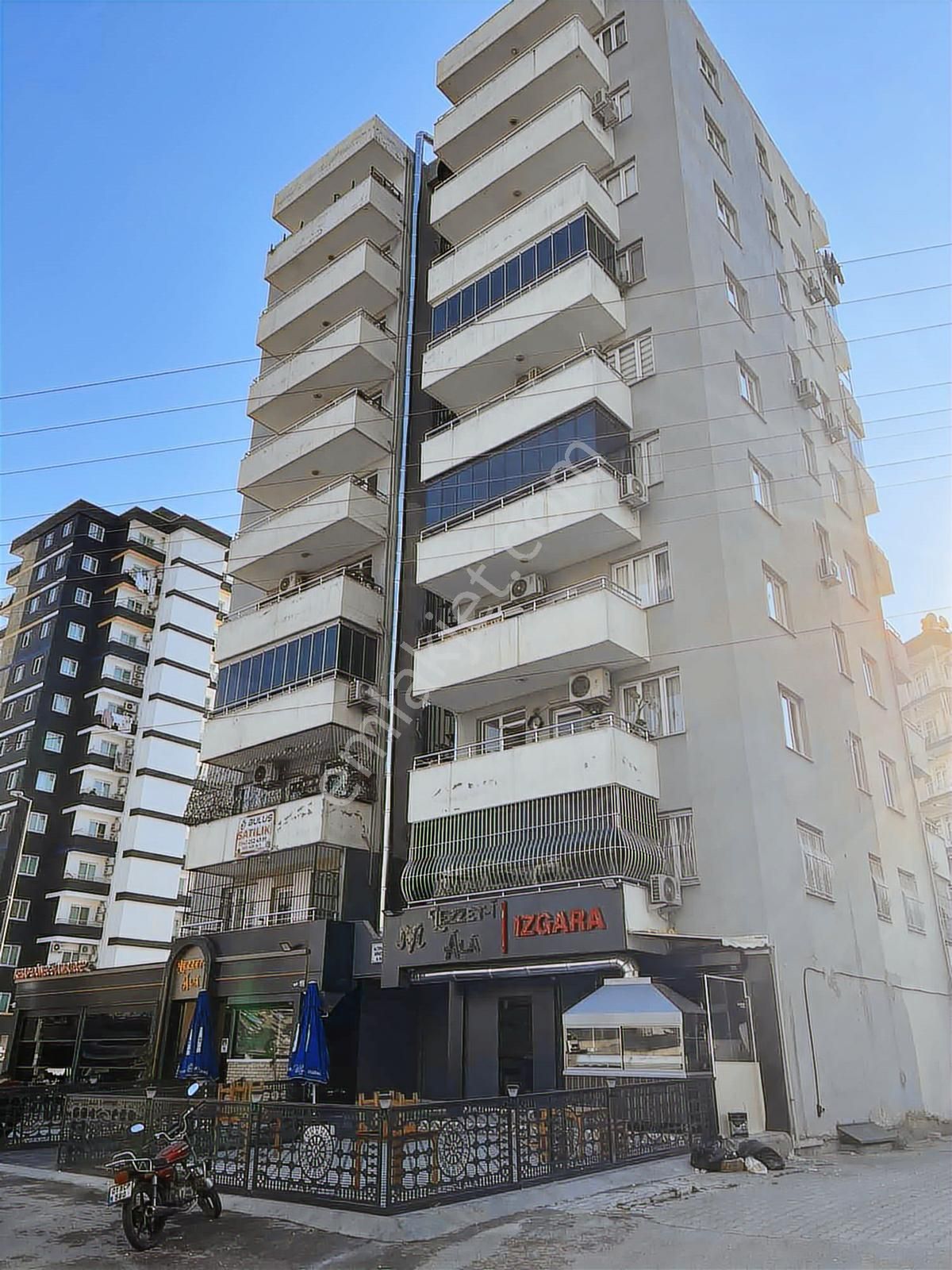 Kıyıboyu Toki Yanı Cadde Üstü 2+1 Kapalı Mutfak 10 Yaş 120 M2