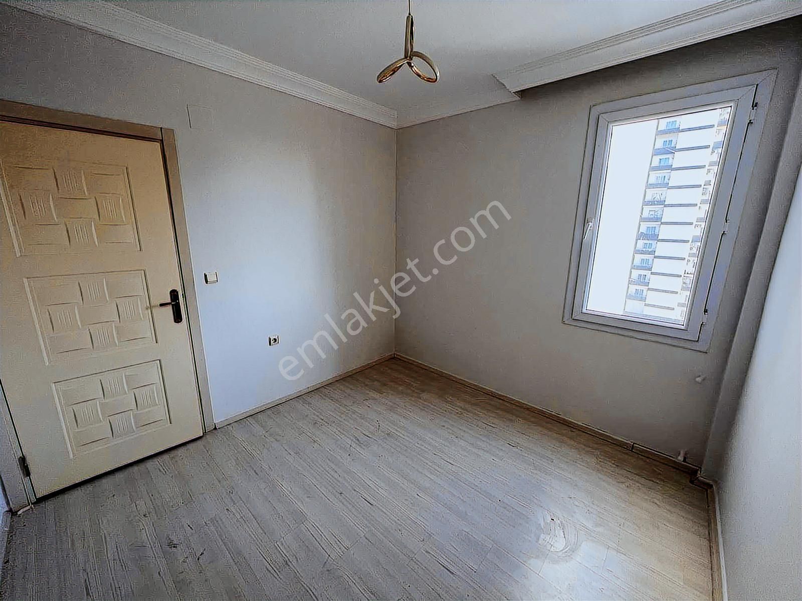 Kıyıboyu Toki Yanı Cadde Üstü 2+1 Kapalı Mutfak 10 Yaş 120 M2 - Görsel 9