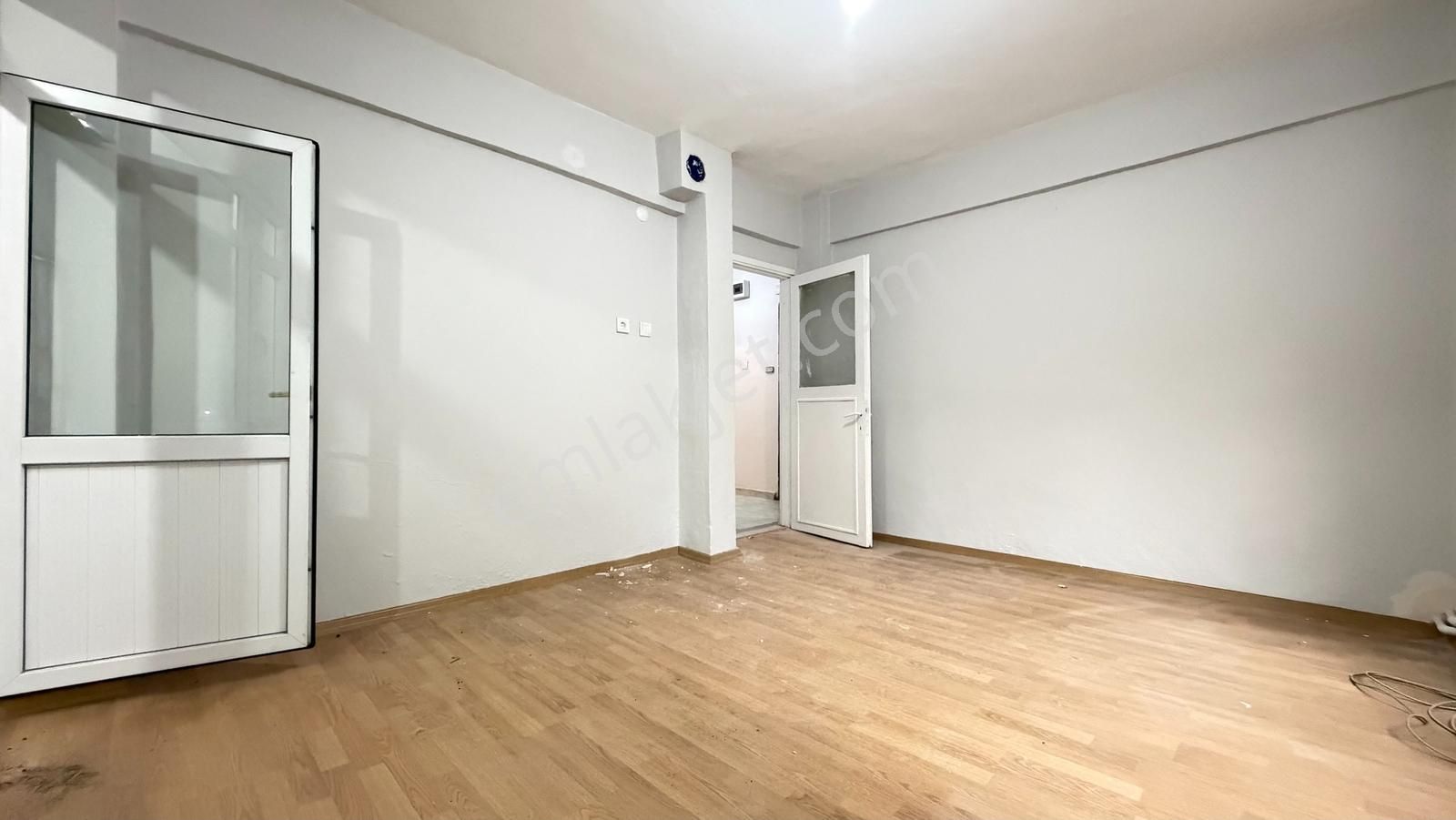 Kağıthane Çelebi Caddesi Üzerinde 2+1 Kiralık Daire Balkonlu - Görsel 11