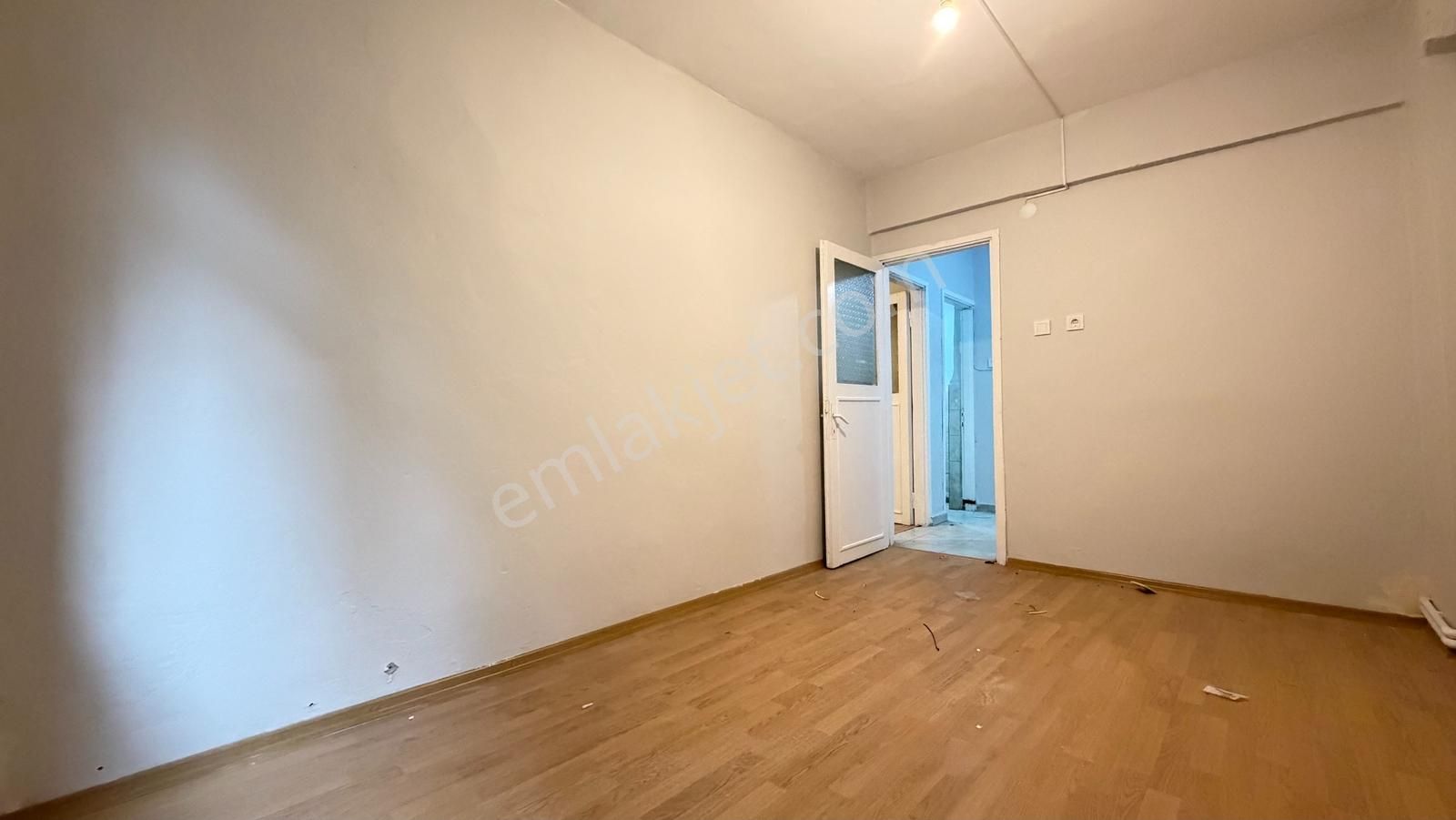 Kağıthane Çelebi Caddesi Üzerinde 2+1 Kiralık Daire Balkonlu - Görsel 9