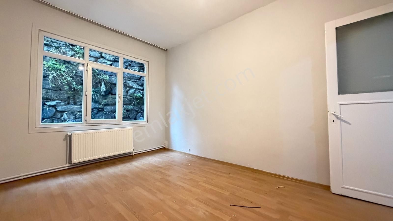 Kağıthane Çelebi Caddesi Üzerinde 2+1 Kiralık Daire Balkonlu - Görsel 12