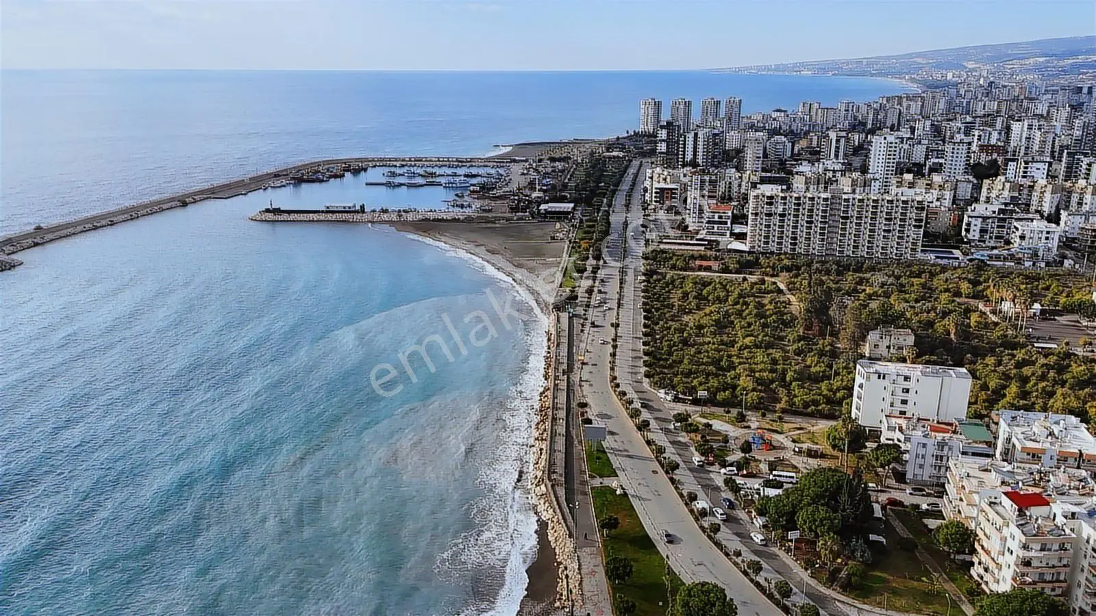 Erdemli Aşağı Alata 3+1 Denize 150 Metre Satılık Kafa Daire