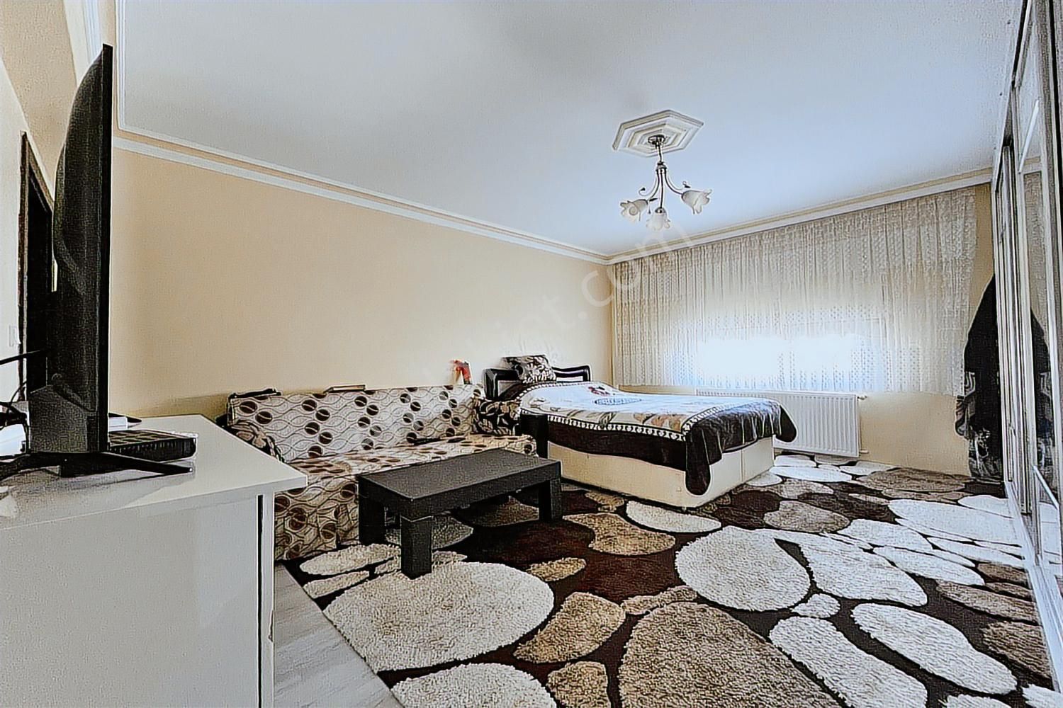 Karşıyaka'da 3.5+1 Ara Katta Ebeveyn Banyolu Kök Tapulu Daire - Görsel 16