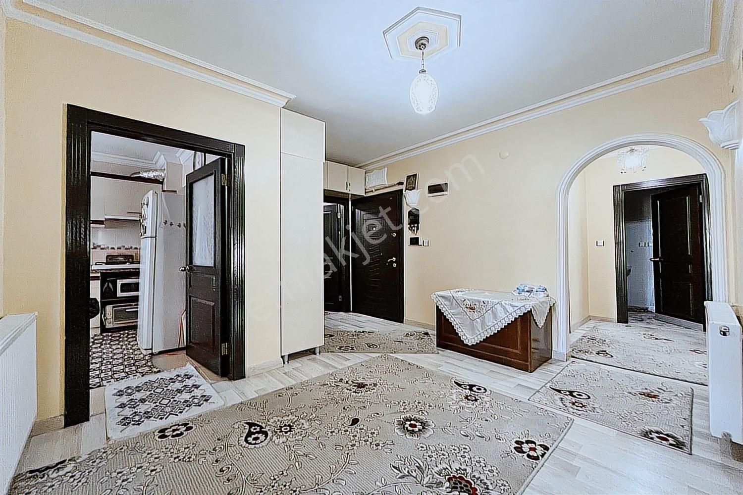 Karşıyaka'da 3.5+1 Ara Katta Ebeveyn Banyolu Kök Tapulu Daire - Görsel 23