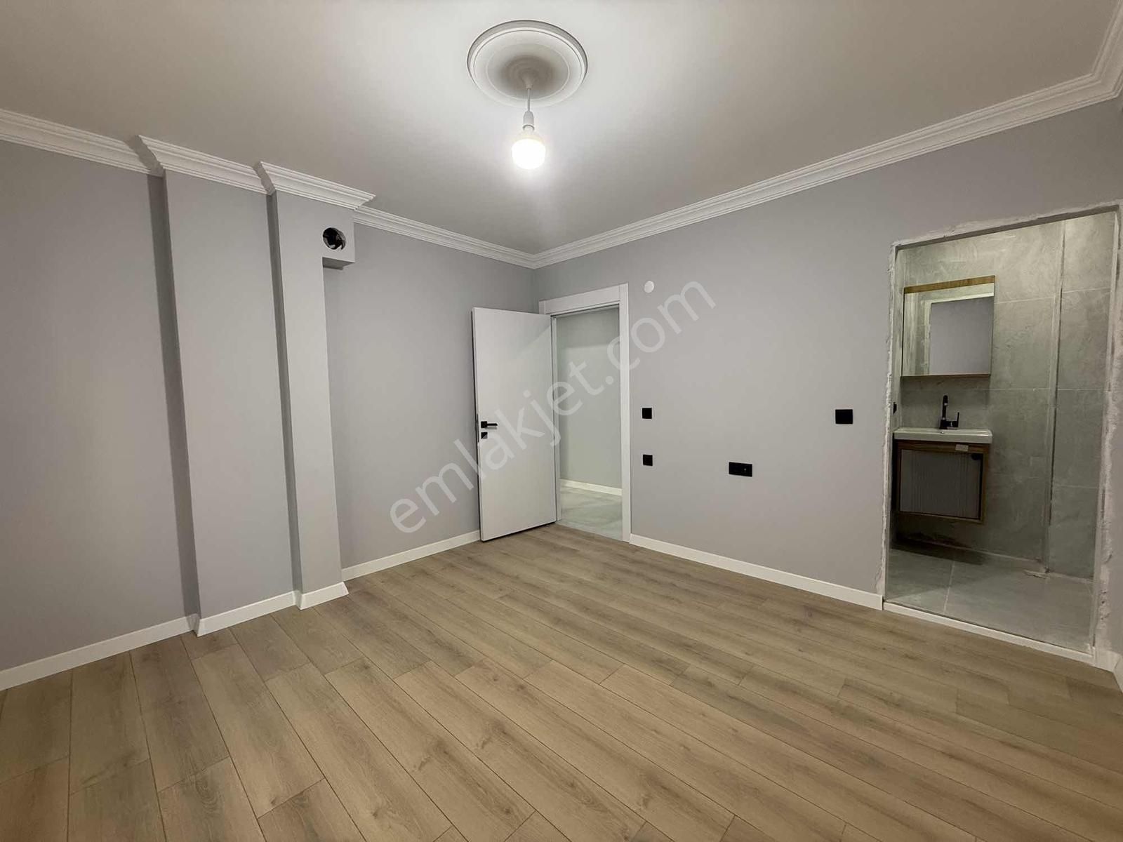 Bayramoğlu Mh. Yerden I./ Ebeveyn B./ Asansörlü Lüks Ara Kat - Görsel 25