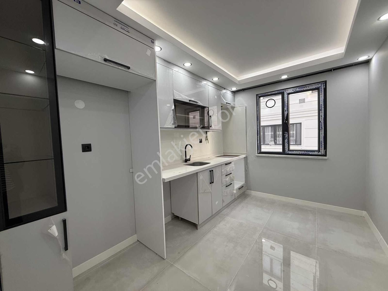 Bayramoğlu Mh. Yerden I./ Ebeveyn B./ Asansörlü Lüks Ara Kat - Görsel 18