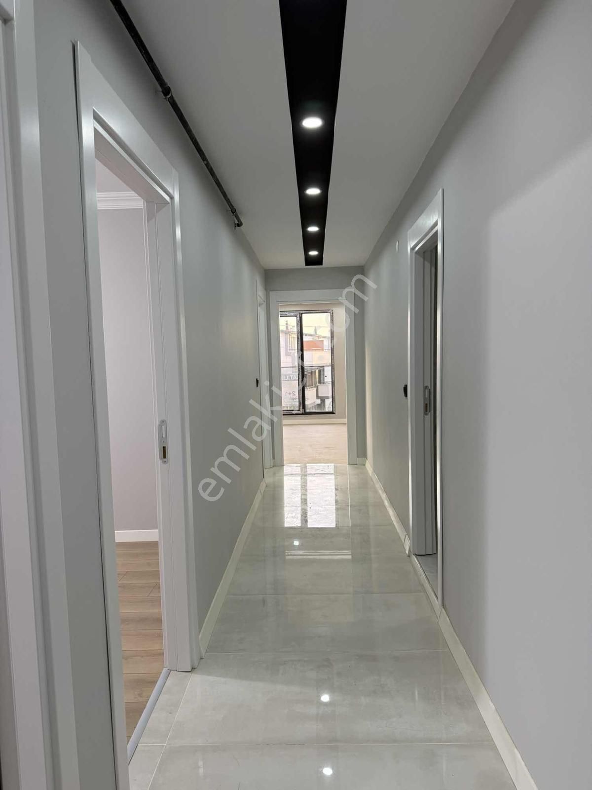 Bayramoğlu Mh. Yerden I./ Ebeveyn B./ Asansörlü Lüks Ara Kat - Görsel 13