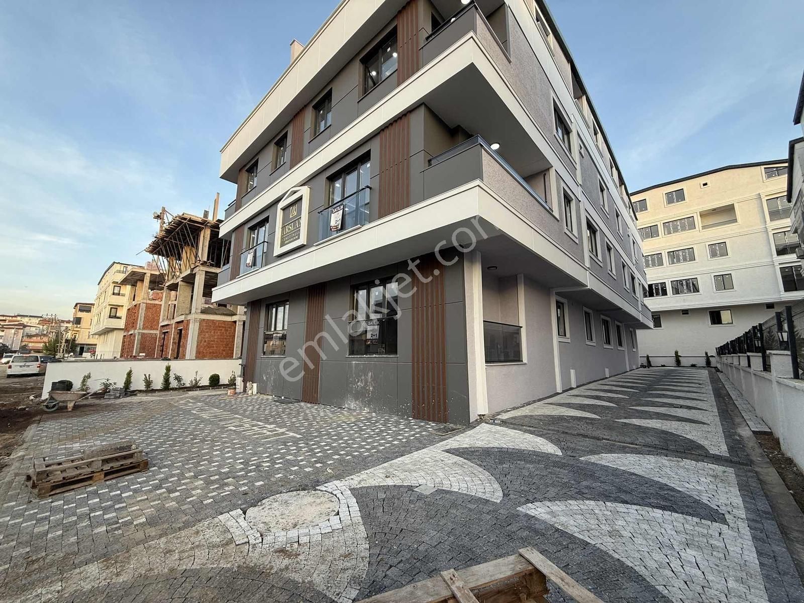 Bayramoğlu Mh. Yerden I./ Ebeveyn B./ Asansörlü Lüks Ara Kat - Görsel 26