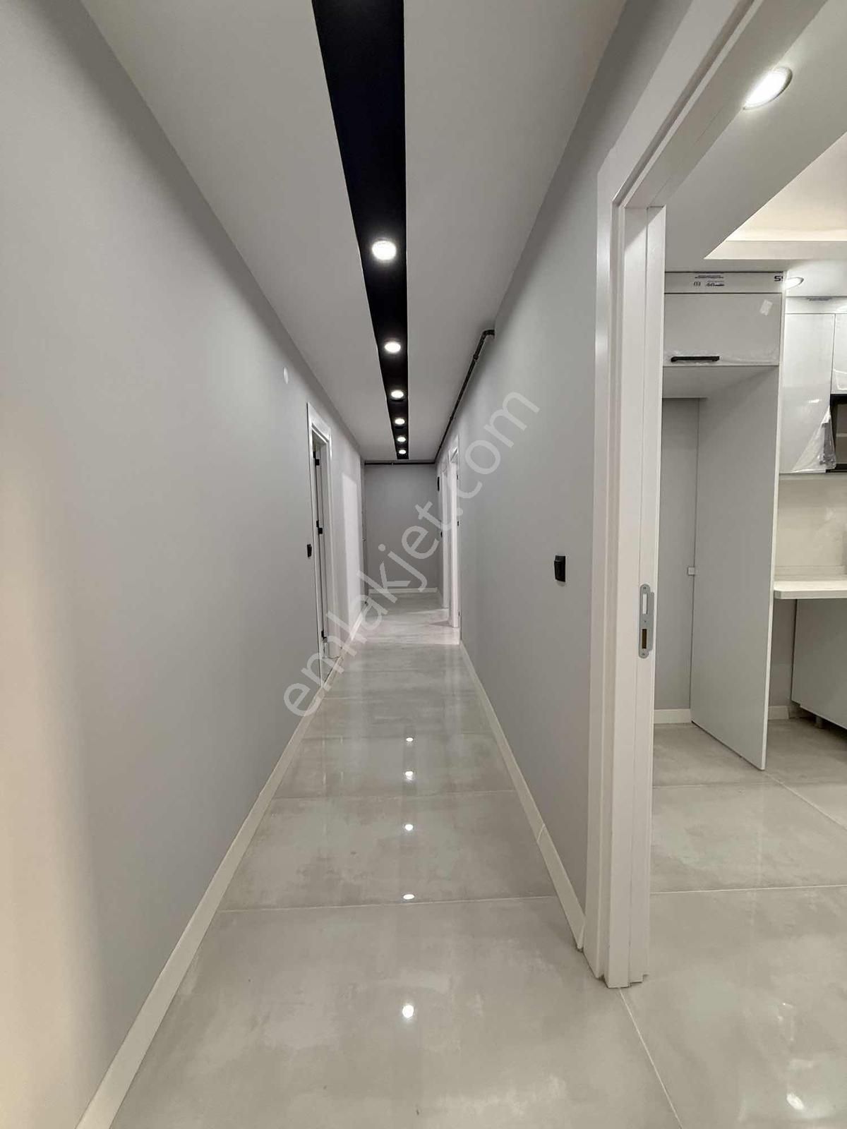 Bayramoğlu Mh. Yerden I./ Ebeveyn B./ Asansörlü Lüks Ara Kat - Görsel 28