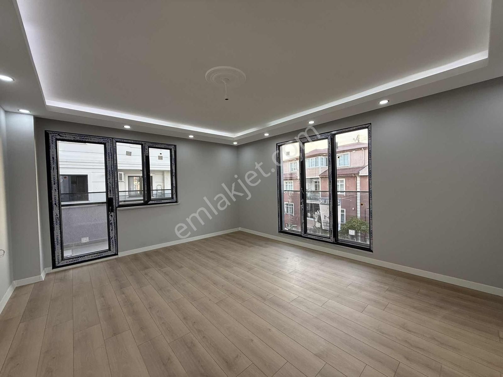 Bayramoğlu Mh. Yerden I./ Ebeveyn B./ Asansörlü Lüks Ara Kat - Görsel 24