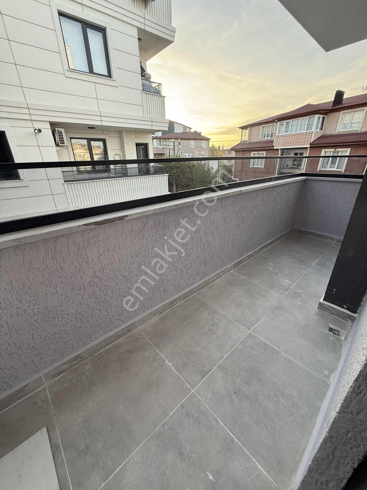 Bayramoğlu Mh. Yerden I./ Ebeveyn B./ Asansörlü Lüks Ara Kat - Görsel 16