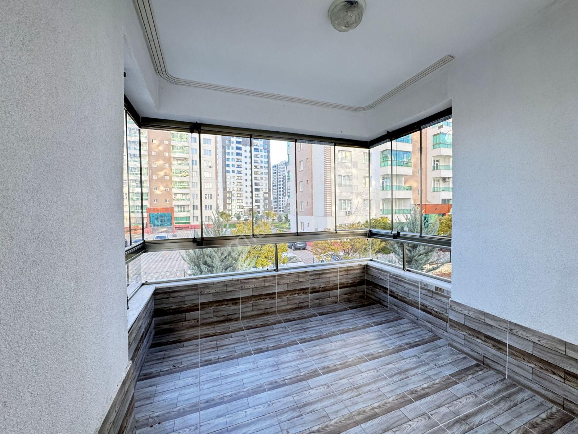 Sofia'dan Winstown Avm Yakını Havuzlu Site İçi Kiralık 2+1 Fırsat Daire! - Görsel 3