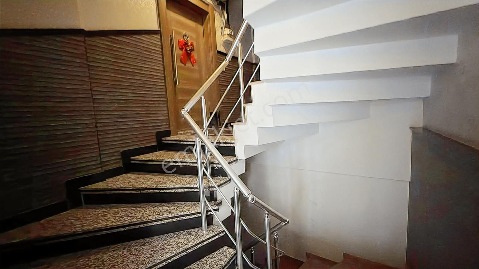 Karşıyakada Satılık Daire 2+1 Kapalı Mutfak Goncalarda - Görsel 14