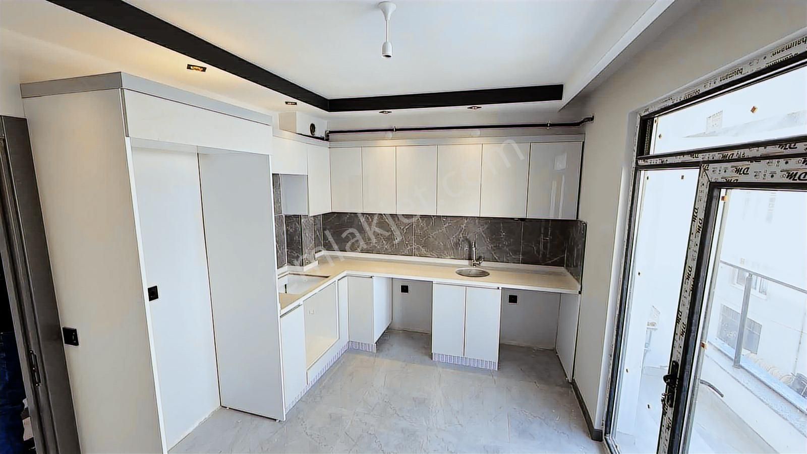 As Birlik Gayrimenkul Merkezi Konumda,okul Yakını,2+1 Köşe Daire - Görsel 4