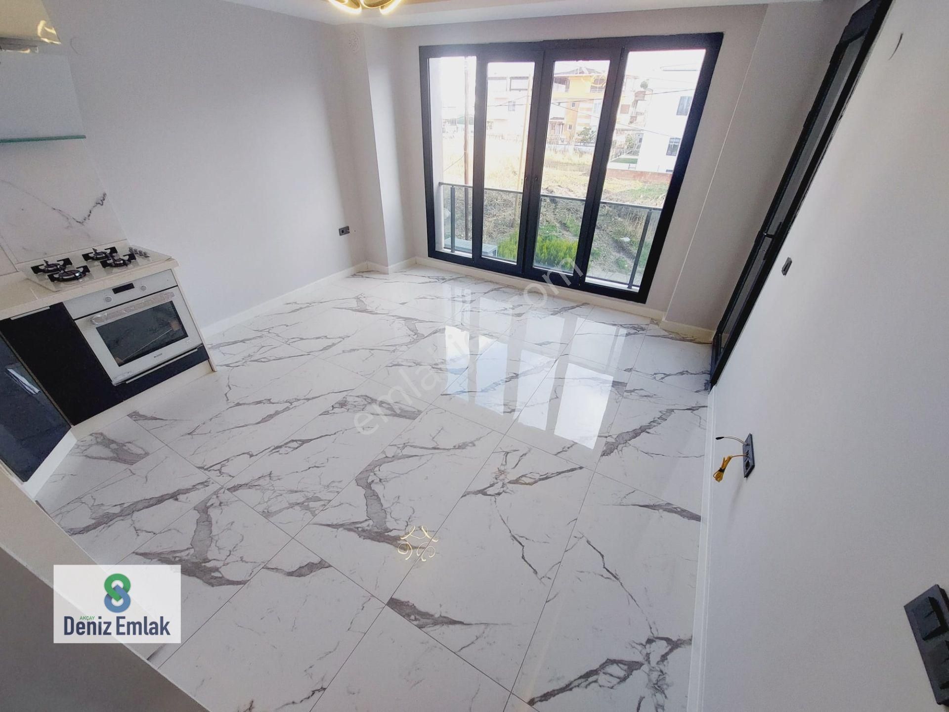 Denizden Akçayda Öncephe Arakat Yeni Yerden Isıtmalı Satılık 1+1 Daire. - Görsel 34