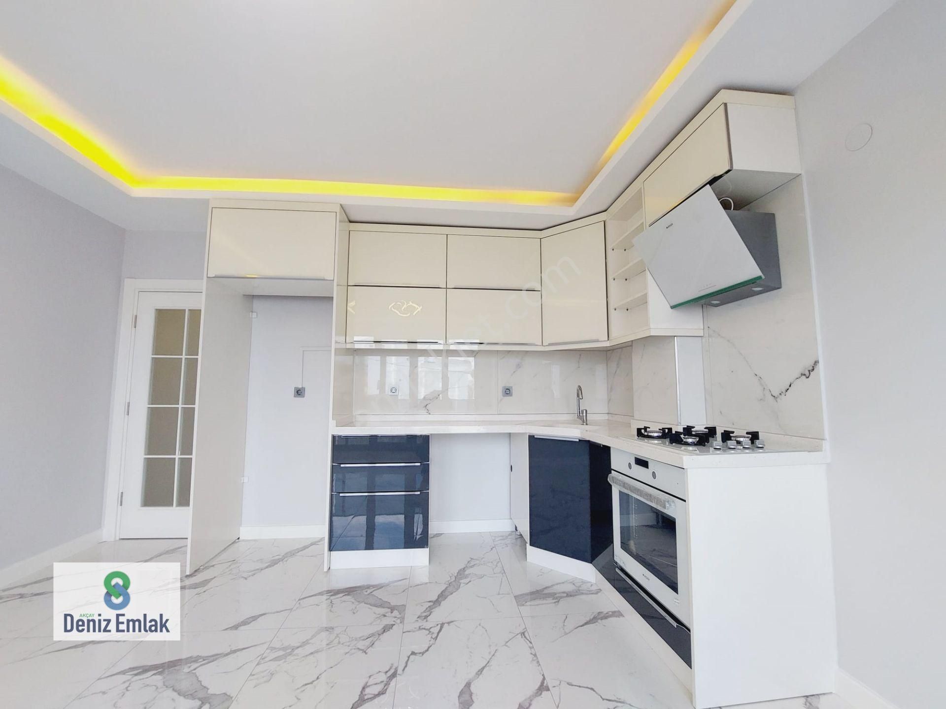 Denizden Akçayda Öncephe Arakat Yeni Yerden Isıtmalı Satılık 1+1 Daire. - Görsel 2