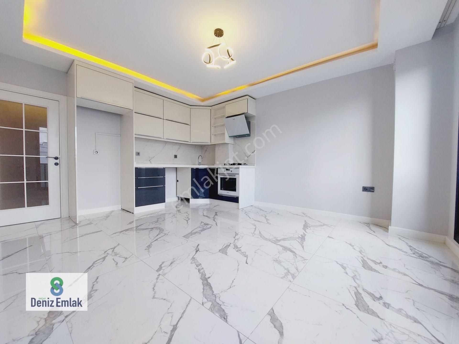 Denizden Akçayda Öncephe Arakat Yeni Yerden Isıtmalı Satılık 1+1 Daire.