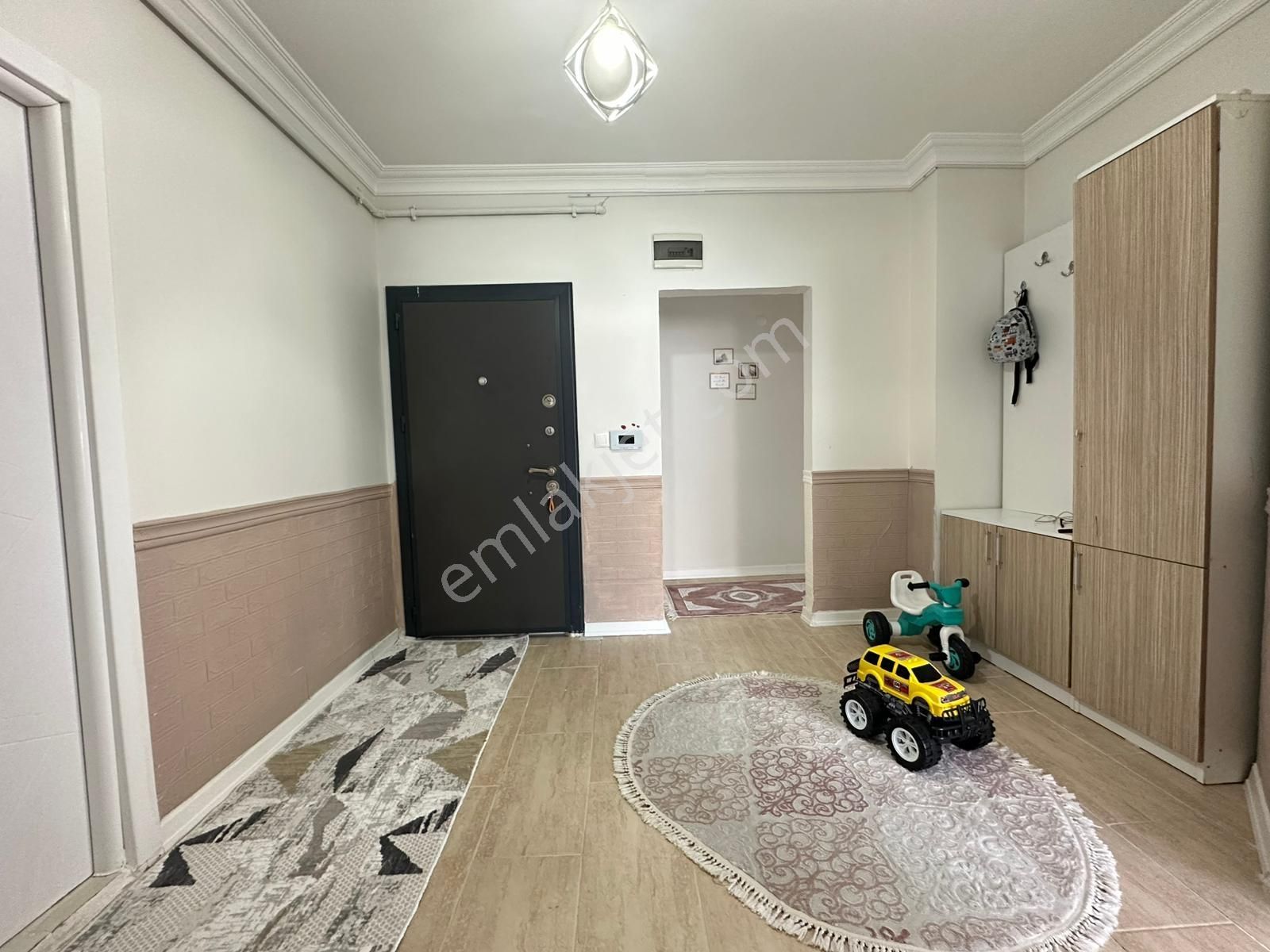 Tuğra'dan Acil Reşadiye'de 3+1 Site İçi Ara Kat Satılık Daire - Görsel 19