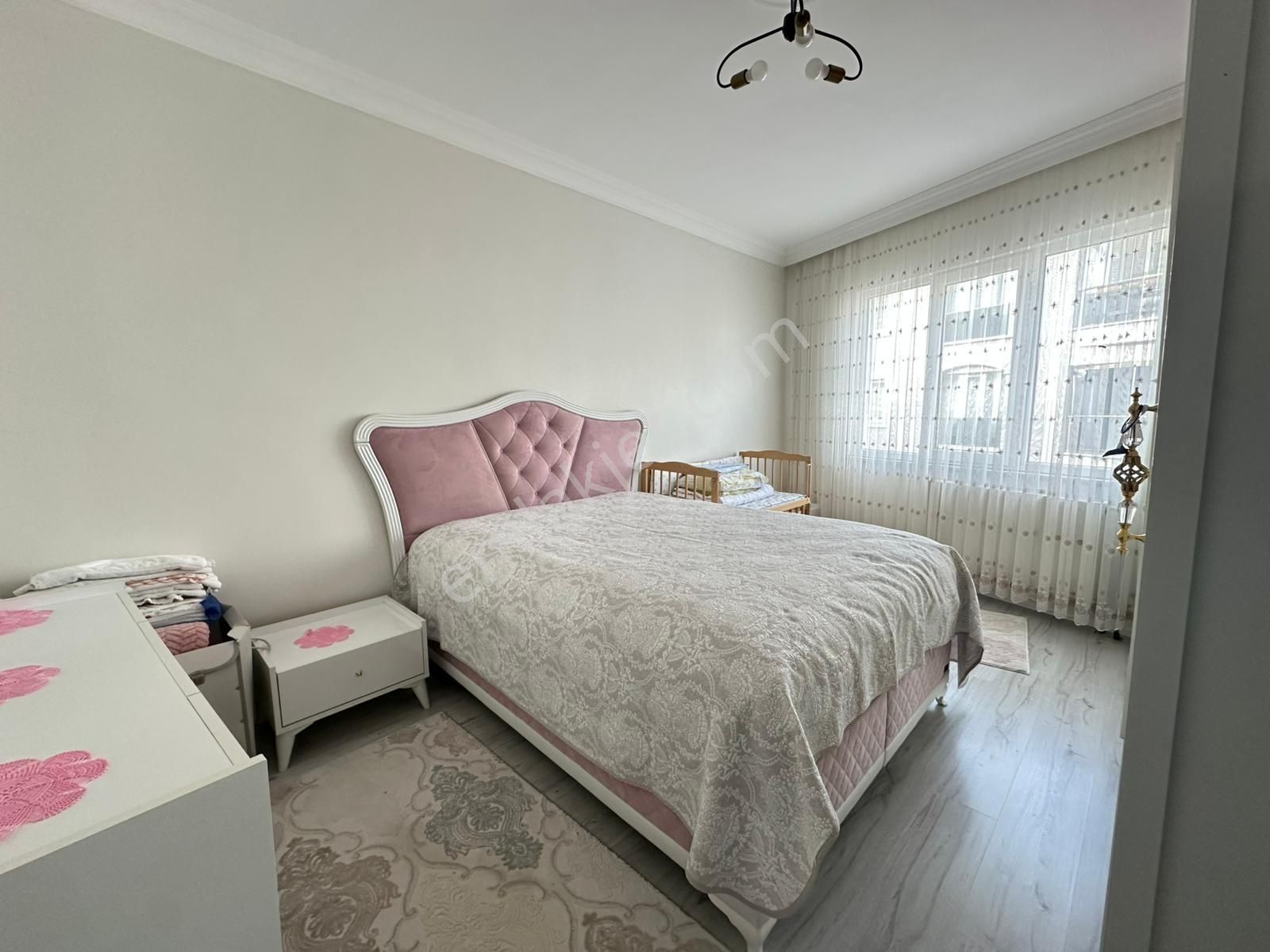 Tuğra'dan Acil Reşadiye'de 3+1 Site İçi Ara Kat Satılık Daire - Görsel 14