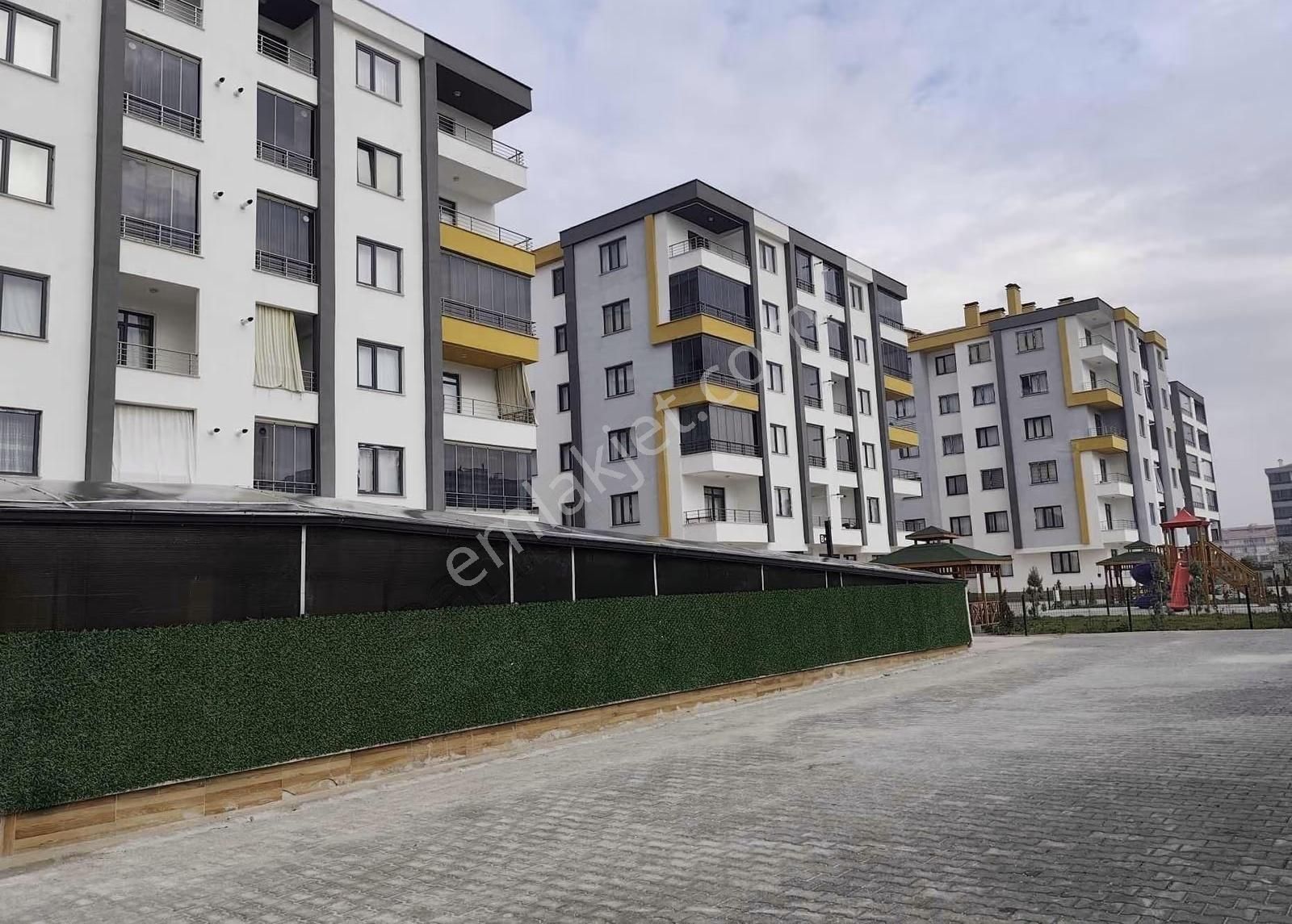 Karatay'da Mengene Sitesinde Masrafsız 3+1 Ara Kat Daire - Görsel 4