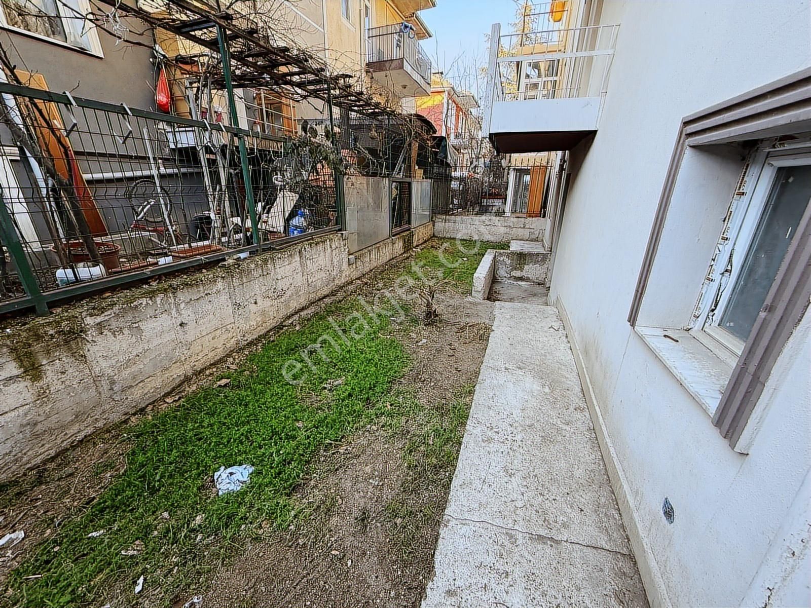 Rıza Acar'dan Köşe Geniş Bahçeli 3 Katlı Müstakil Satılık - Görsel 31