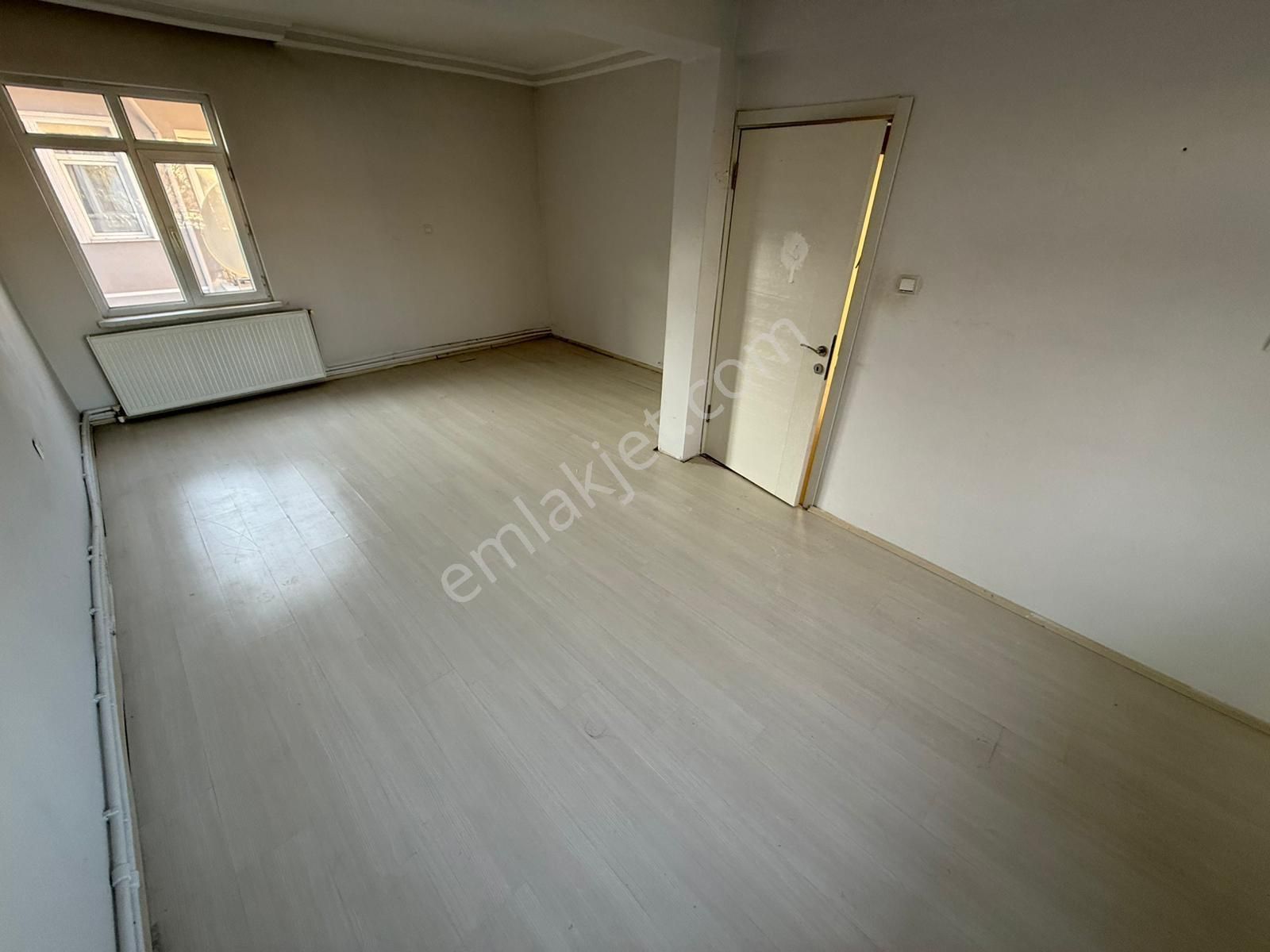 Rıza Acar'dan Köşe Geniş Bahçeli 3 Katlı Müstakil Satılık - Görsel 32